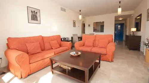Duquesa Suites 335