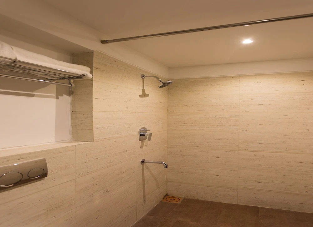 OYO 13012 Hotel HR Greens