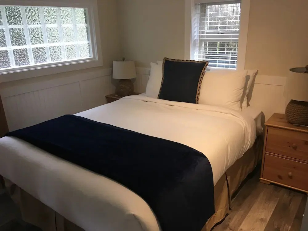 Creekside Cottages