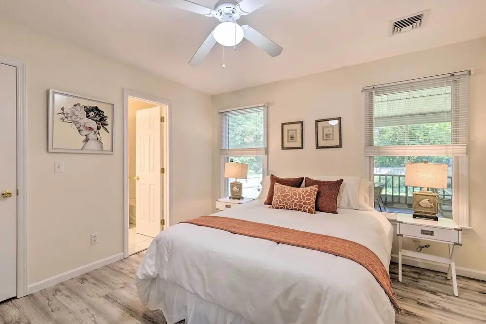< 1 Mi to Beach: Luxury North Fork Retreat w/ Deck
