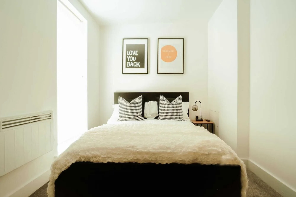 Chic 2 Bedroom Apartment Salford Quays, the Lowry