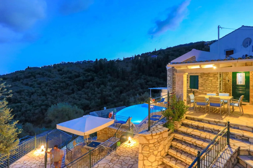 Villa Regina in Kentroma