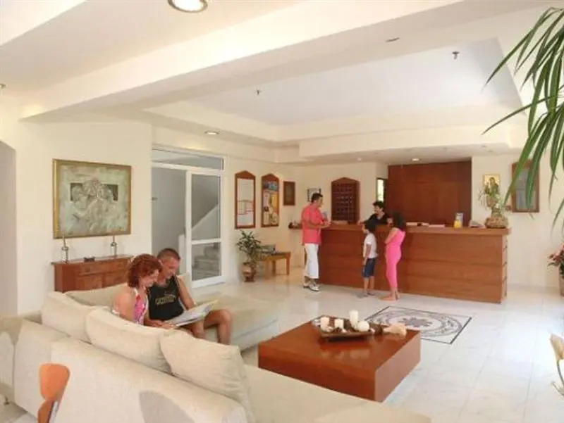 Marinos Beach Hotel