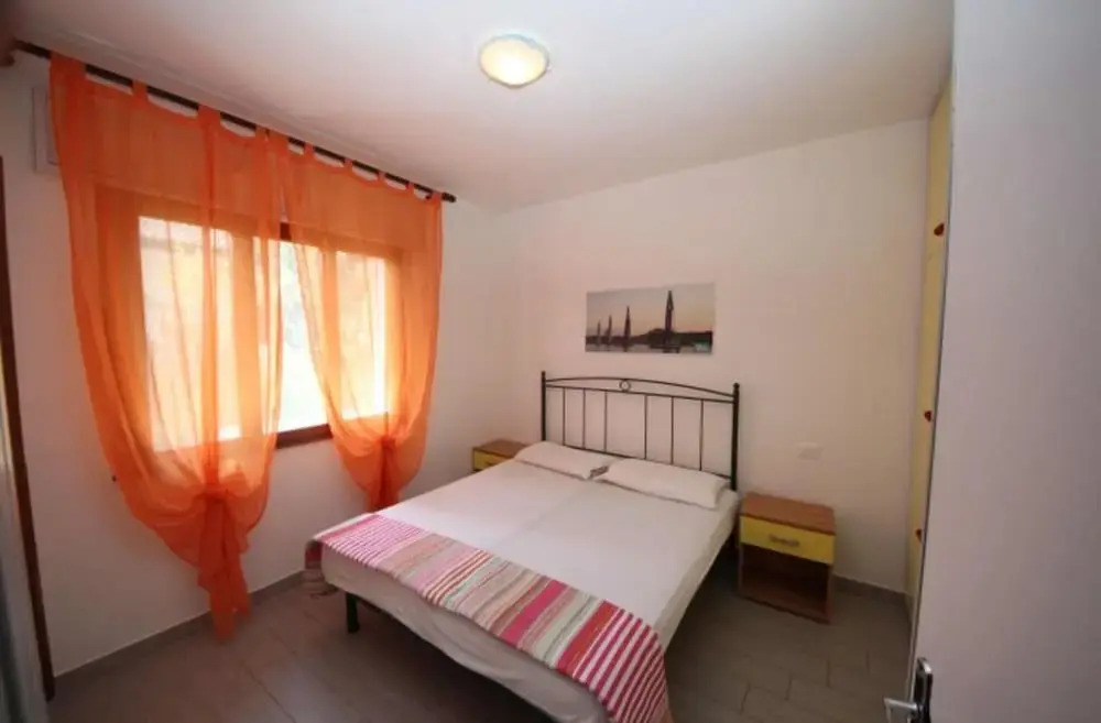 Charming Apartment With AC, Garden and Parking