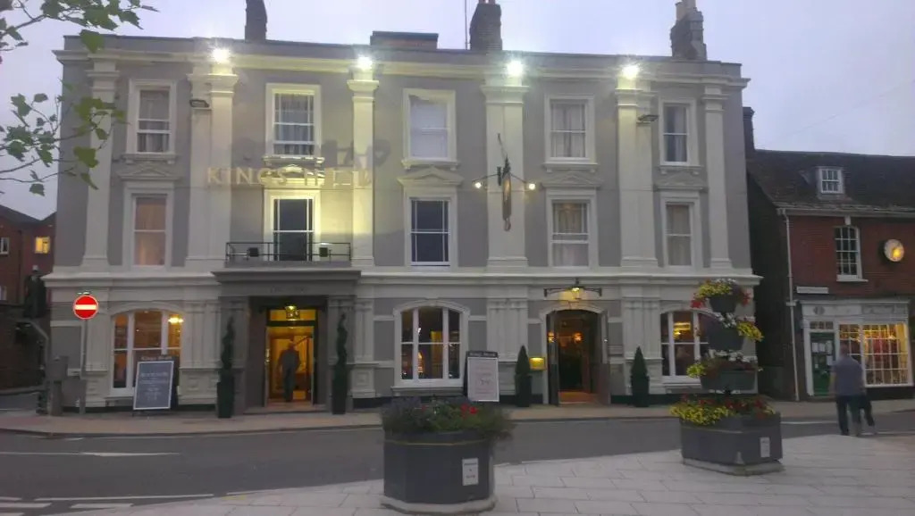 Kings Head Hotel By Greene King Inns