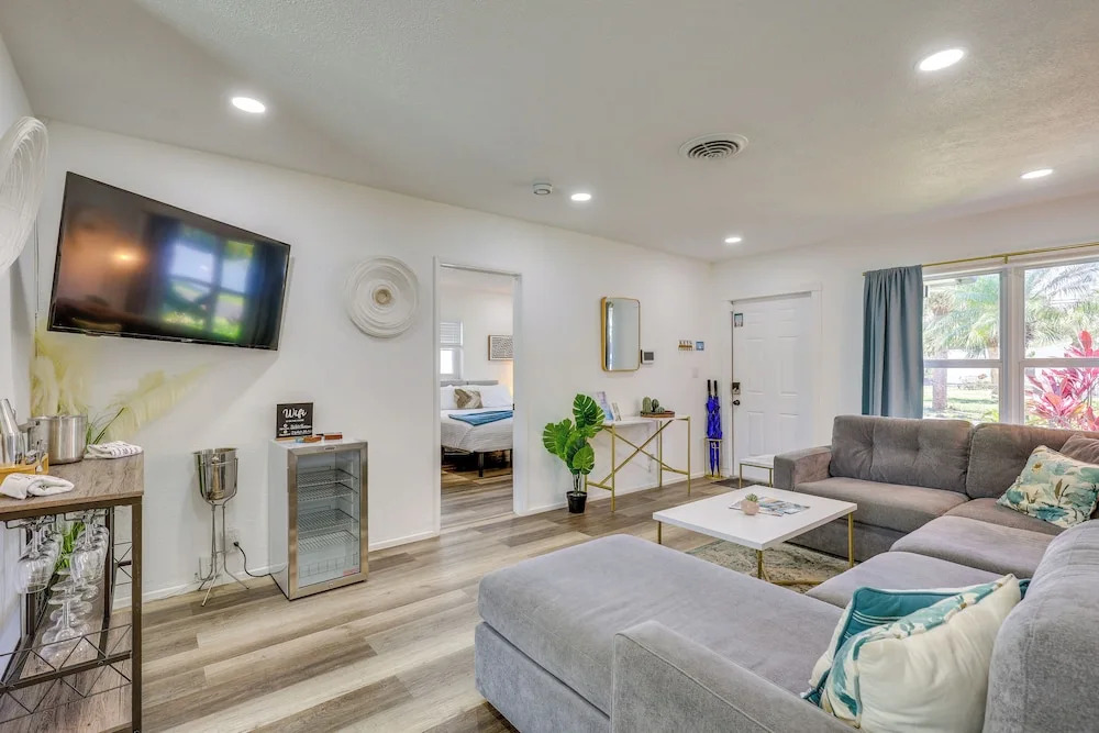 Heated Pool & Backyard Oasis in Pompano Beach!