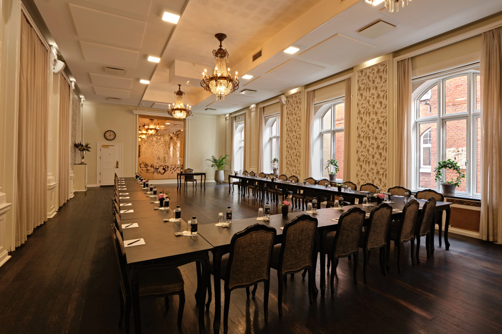 First Hotel Grand
