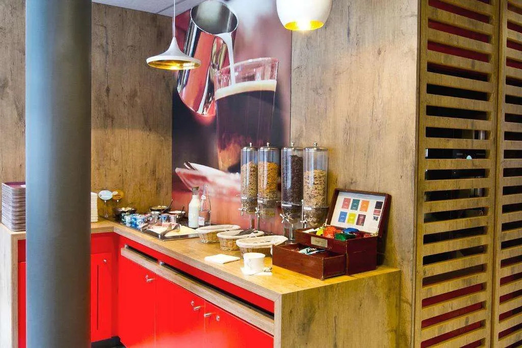 ibis Levallois Perret