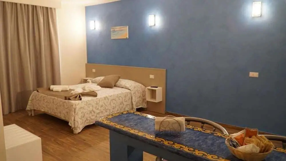 Asterias Residence - Rooms & SPA