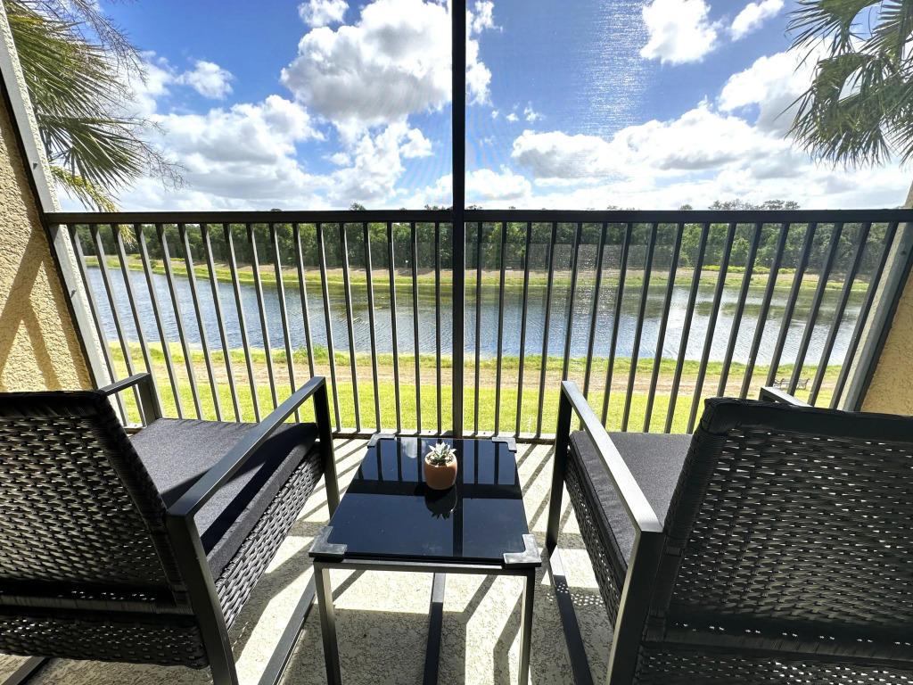 Only 10 Minutes from Disney 3Bd Family Home (2761), Kissimmee, US