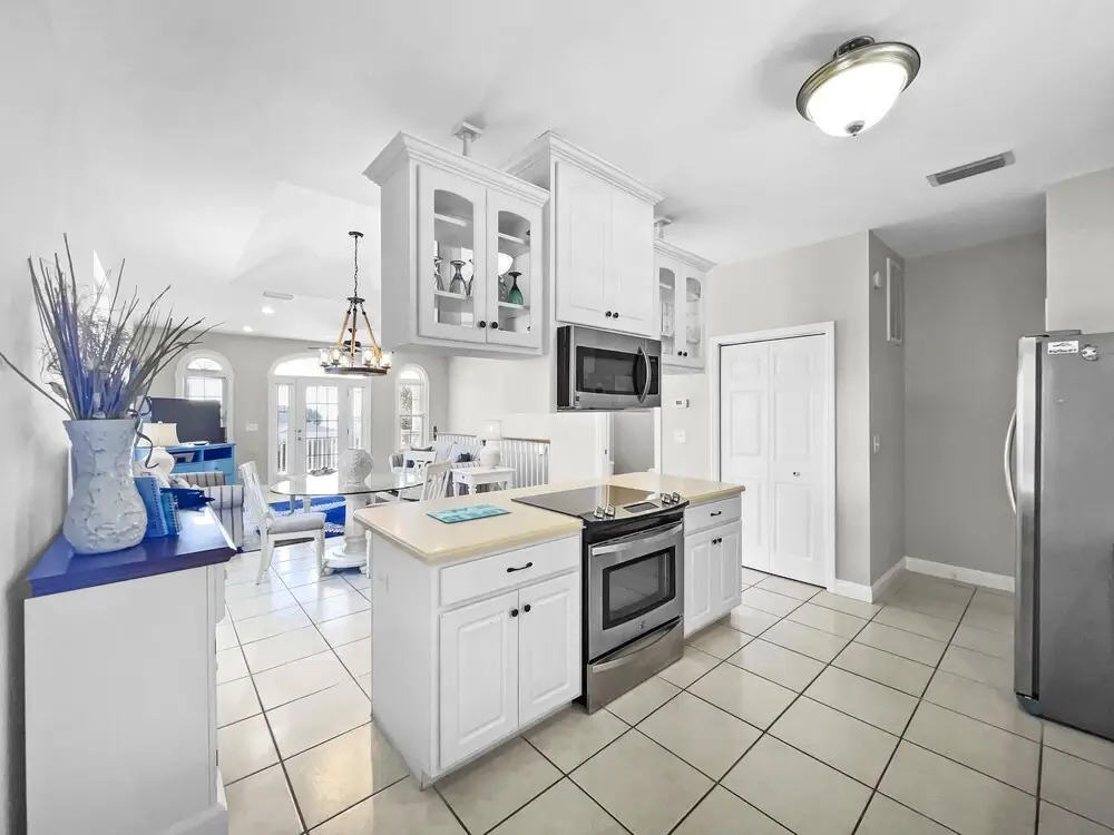 Paradise By The Pier 2 Bedroom Home by RedAwning