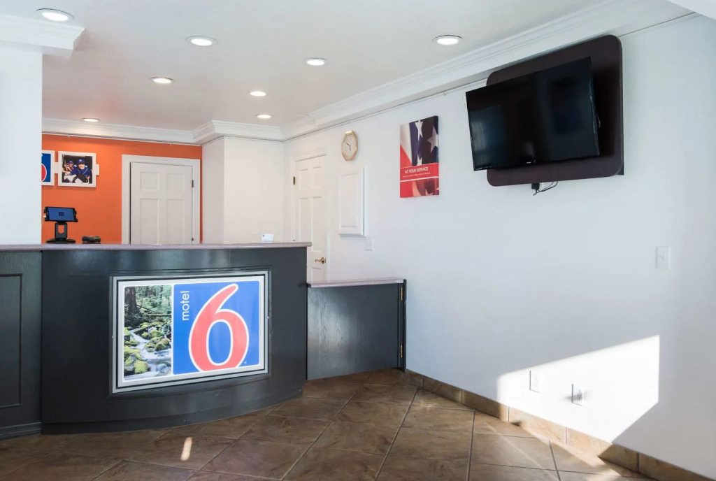 Motel 6-Canby, OR
