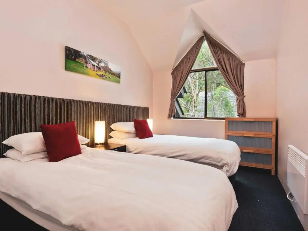 Lantern 1 Bedroom Loft with car space and Spectacular View