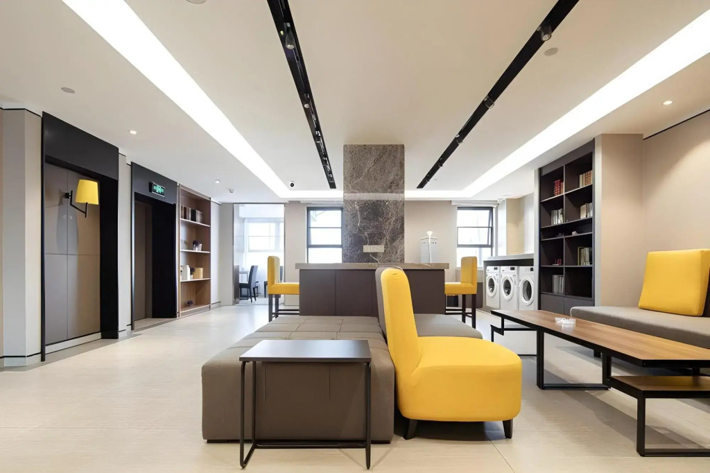 Homeinn Plus Hotel (Guilin Railway Station Xiangbishan Park)