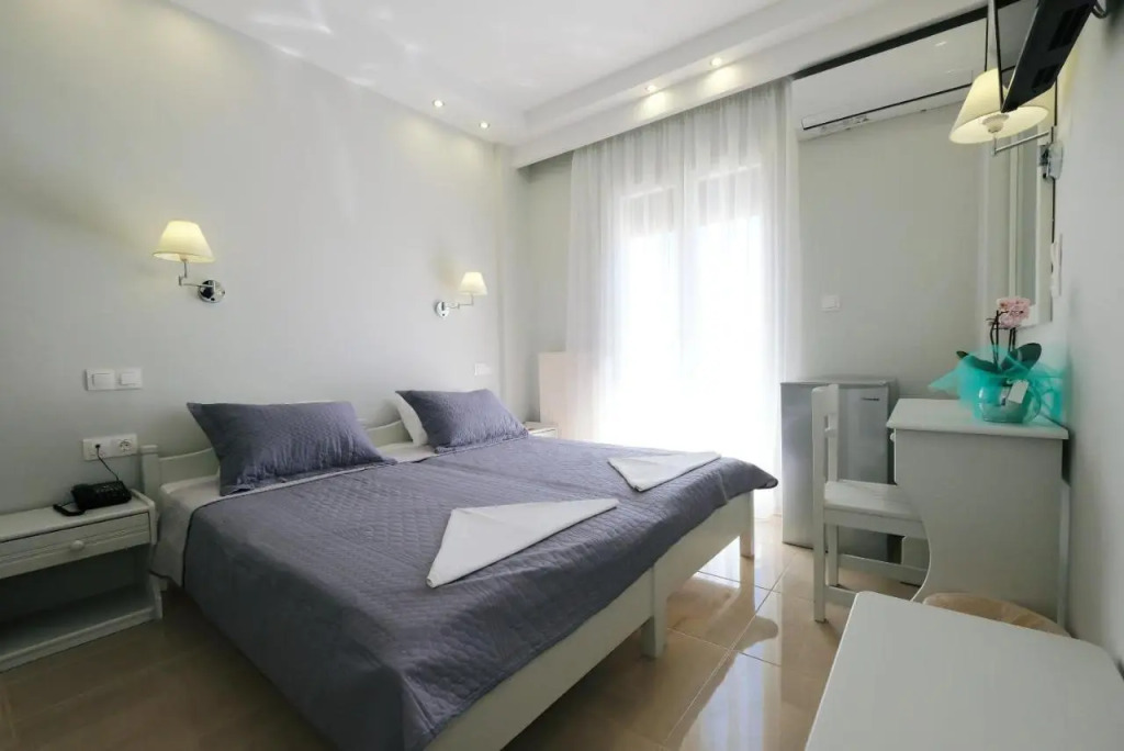 Paris Hotel