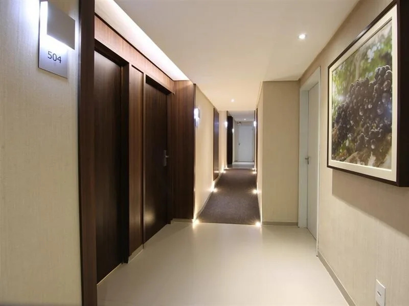 Hotel Serrano