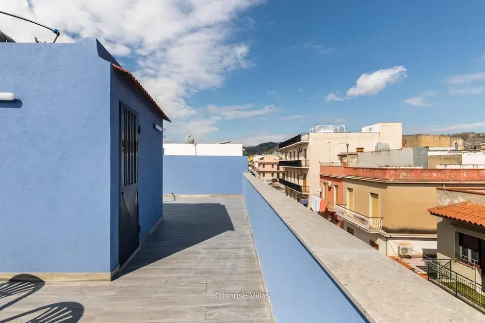 Blue House in Avola With 1 Bedrooms and 1 Bathrooms