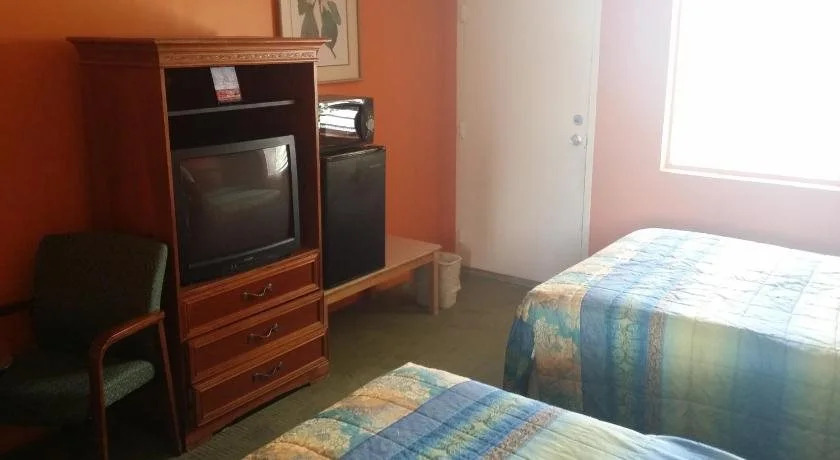 Lake Wire Inn