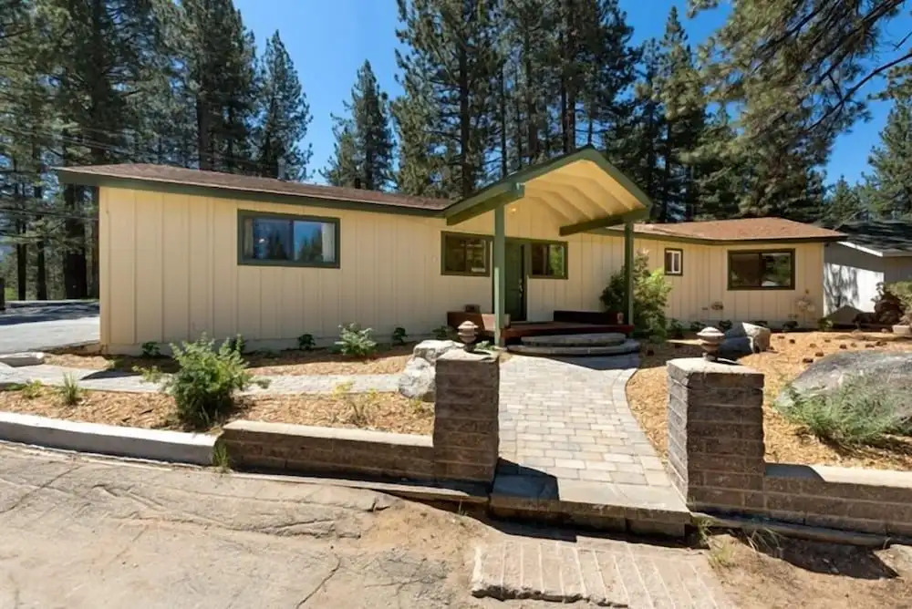 3221 Marlette Circle