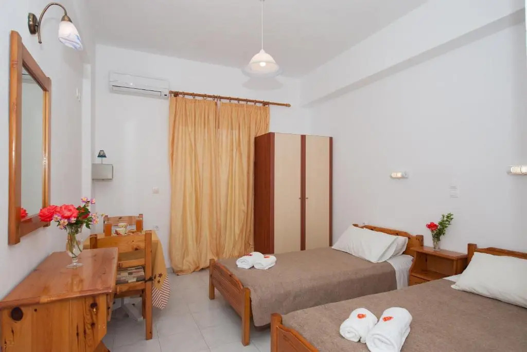Valianos Studios - Luxury Apartment