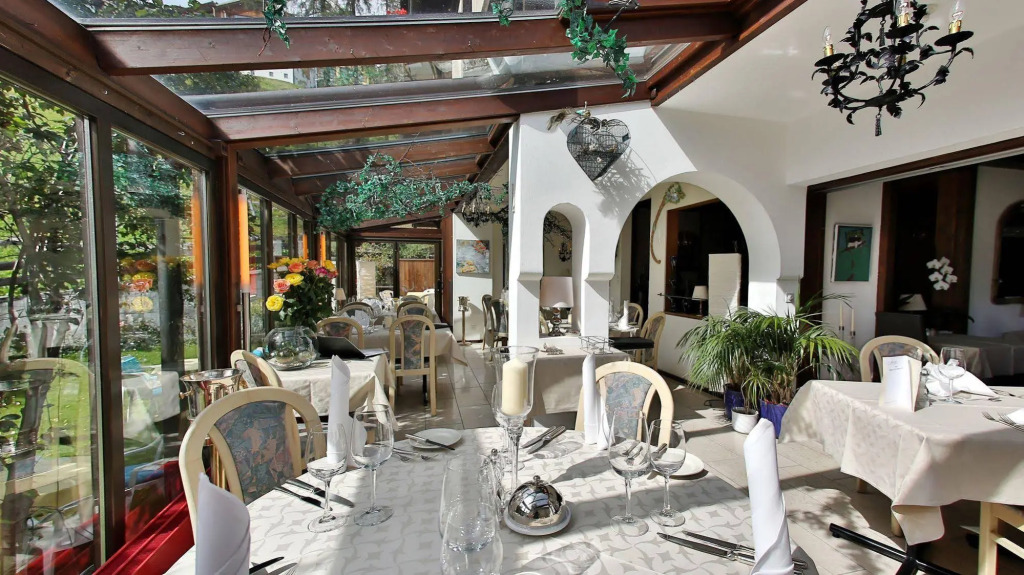 Chalet-Hotel Larix