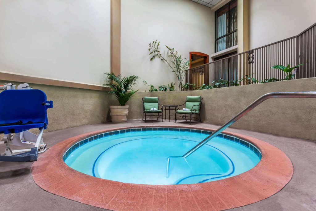 Wyndham Visalia