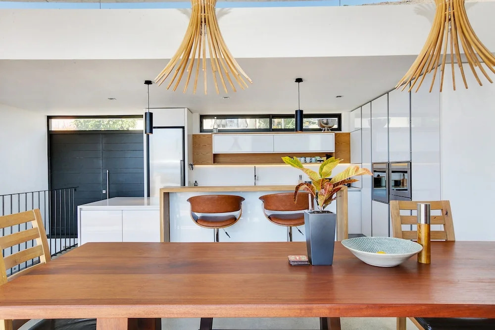 Upper Green Point Roos Villa