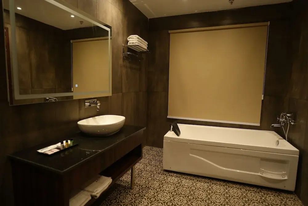 ACR Luxury Hotel