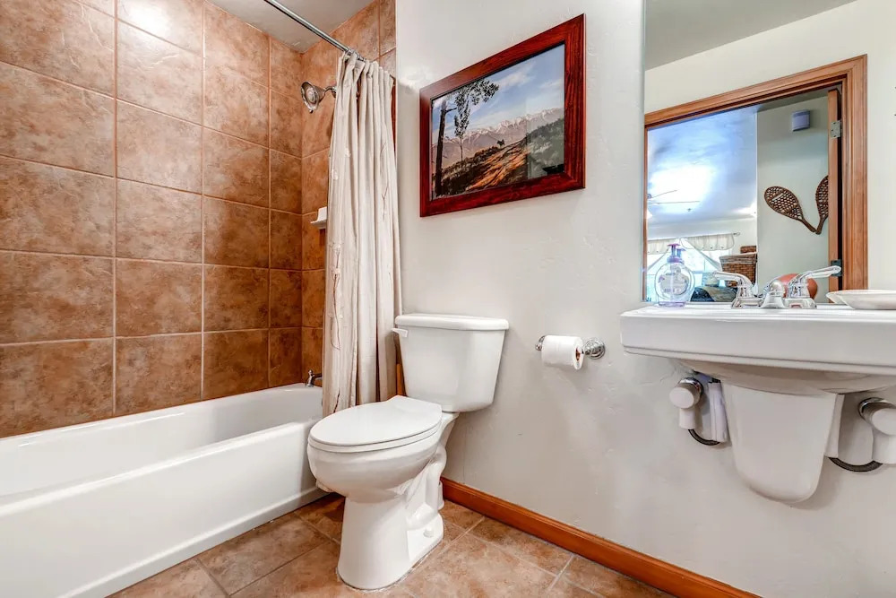 Streamside Lane Condos by CRMR