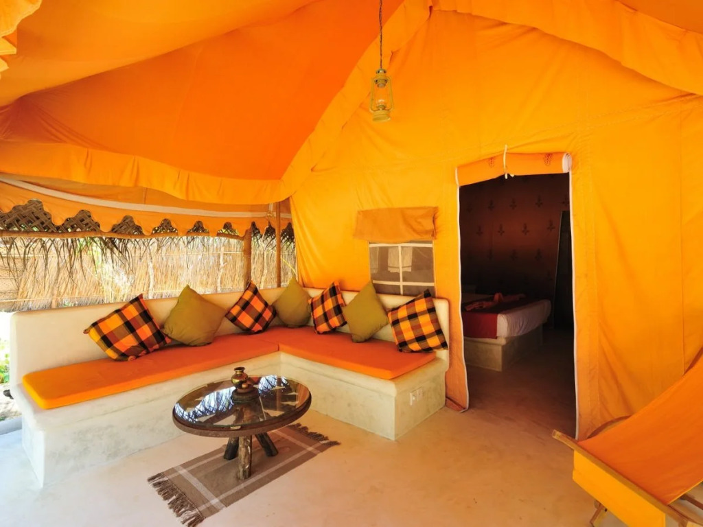 Dolphin Beach Resort - Dolphins, Kitesurfing & Wildlife
