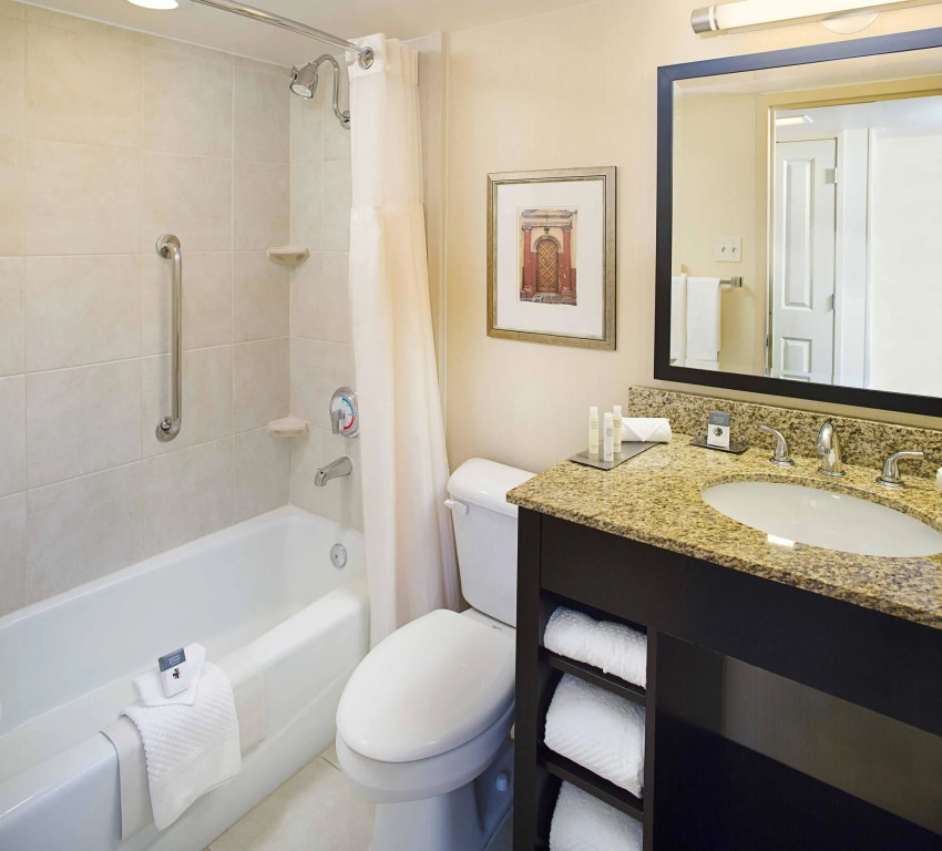 DoubleTree by Hilton New Orleans Airport