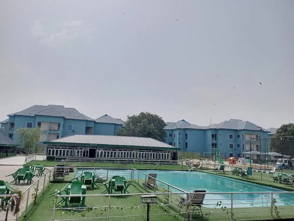 Heroes Luxury Apartments and Suites