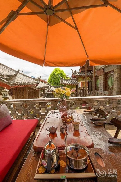 Mengli Qianxun Inn(丽江梦里千寻客栈)