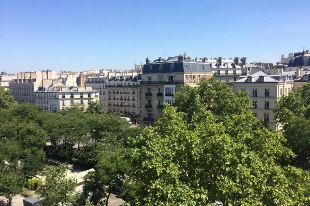Fully Renovated Bright Studio with High View