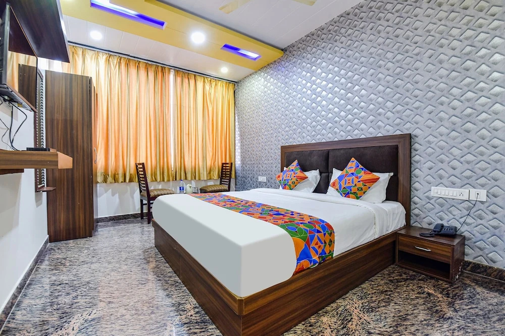 Hotel Diamond Key by OYO Rooms