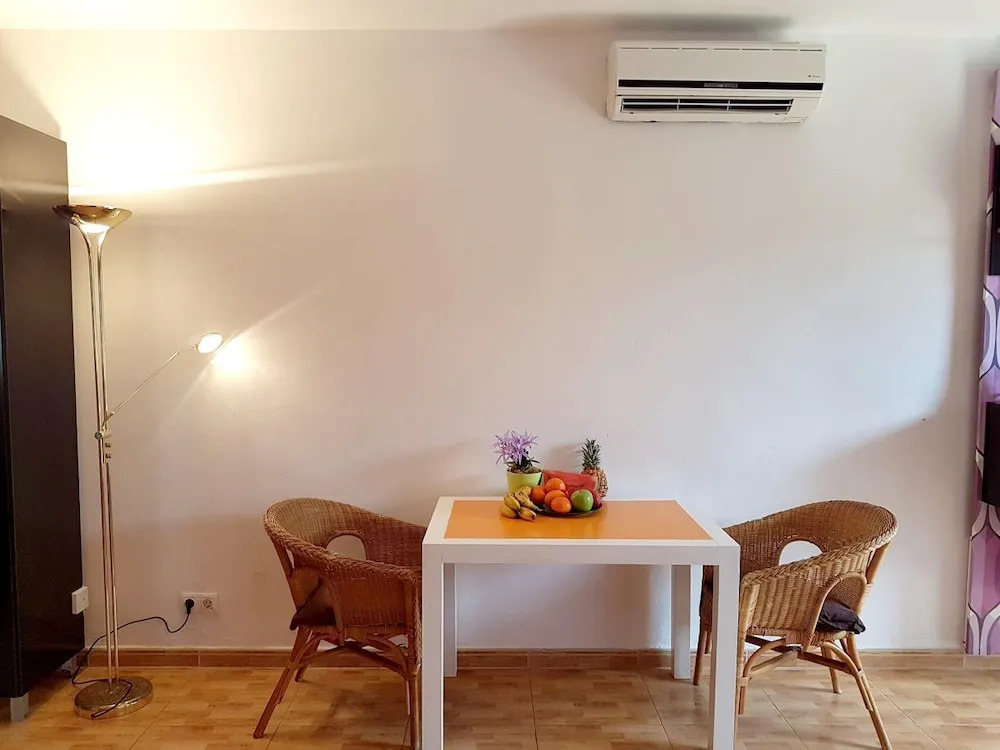 Bungalow With one Bedroom in Maspalomas, With Pool Access, Enclosed Garden and Wifi