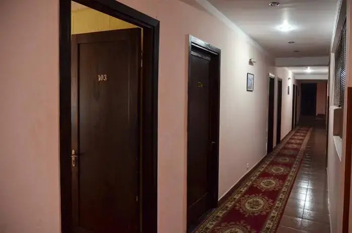 G-Bakuri Hotel