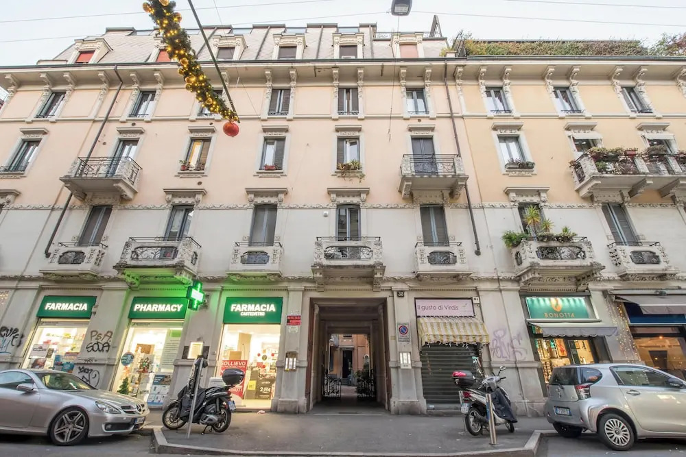 Via Piero Della Francesca 38