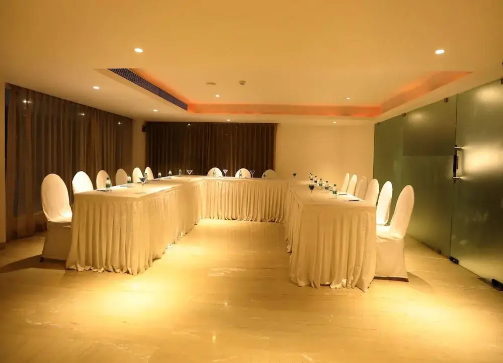 S Hotel