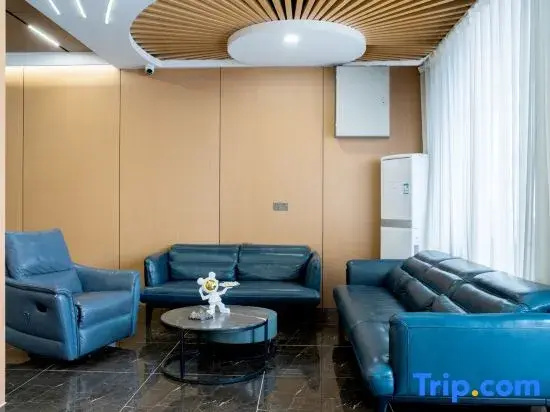Xinzheng Banpoju Homestay (Henan Institute of Industry and Trade Shawo Li Subway Station)