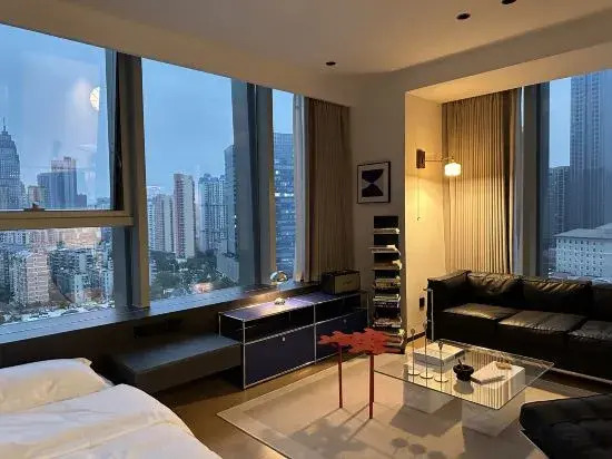 Wuhan And Frame Homestay