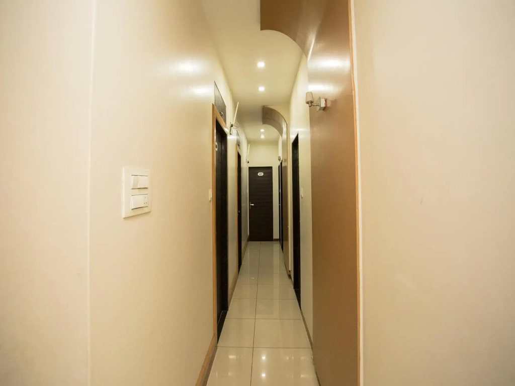 Hotel Adore Inn