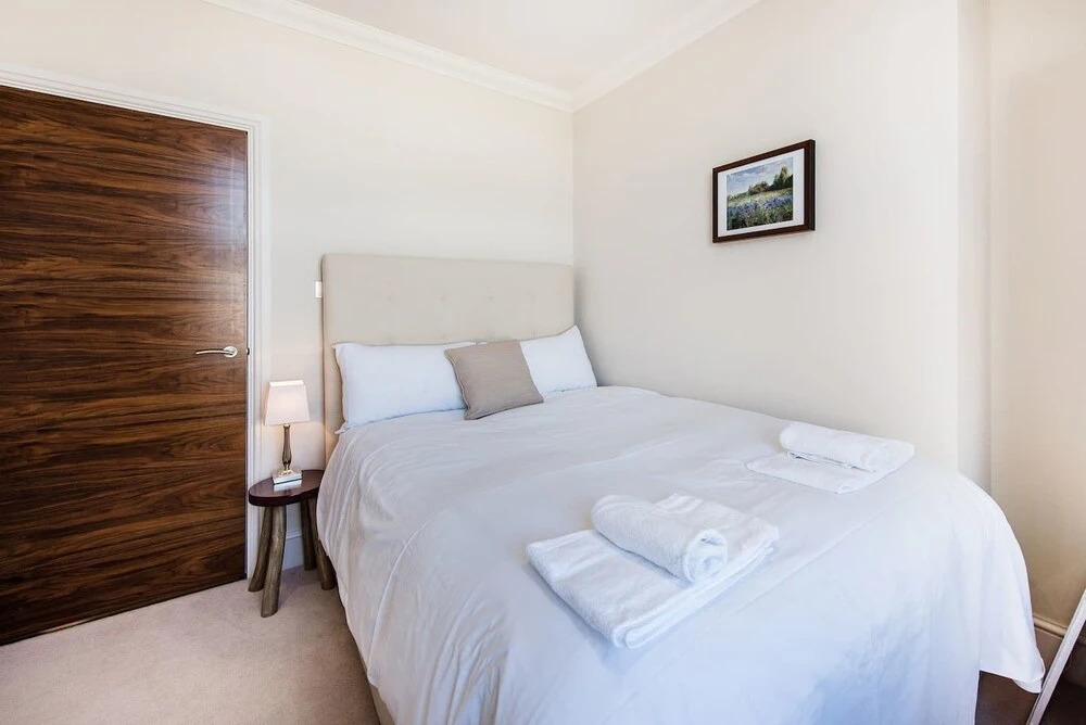 Bright & Modern 2bed in Earls Court