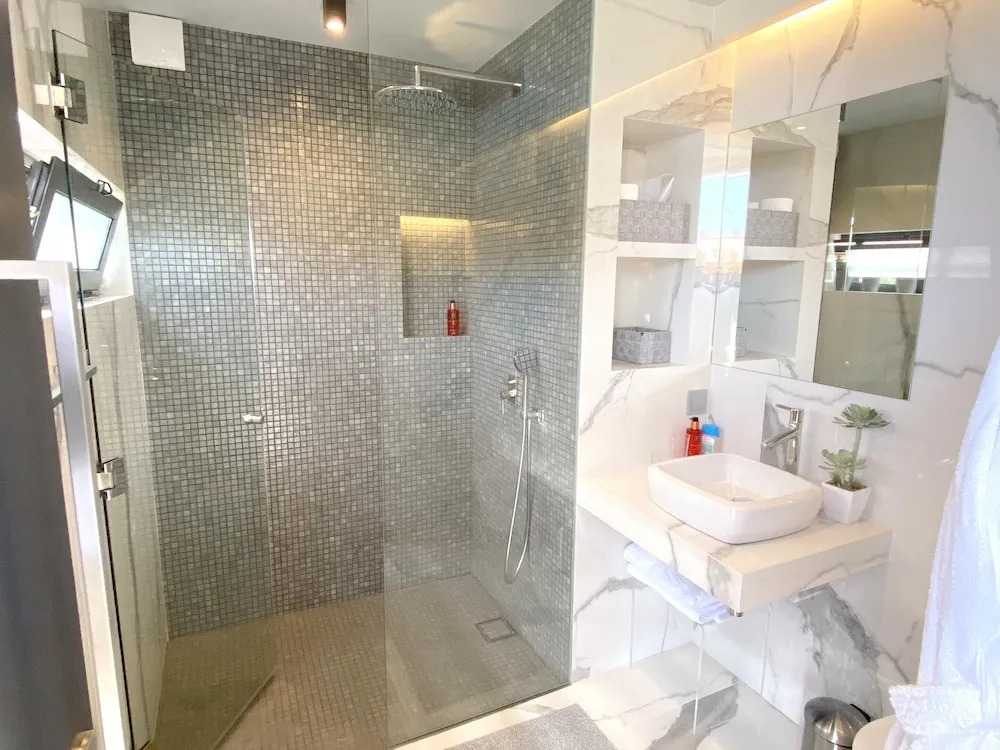 Studio in Machico, with Private Pool And Wifi - 300 M From the Beach