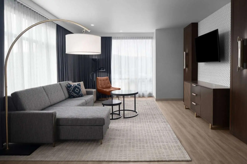 Hotel West & Main Conshohocken, Tapestry Collection Hilton