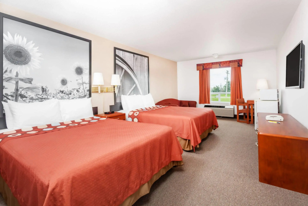 Super 8 by Wyndham Morden