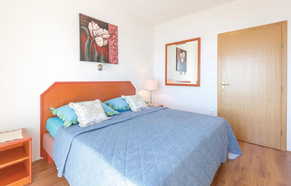 Nice Home in Makarska With Wifi and 3 Bedrooms
