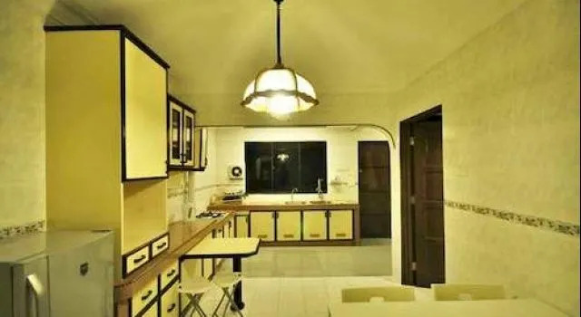 Leisure Home Stay - Gemilang