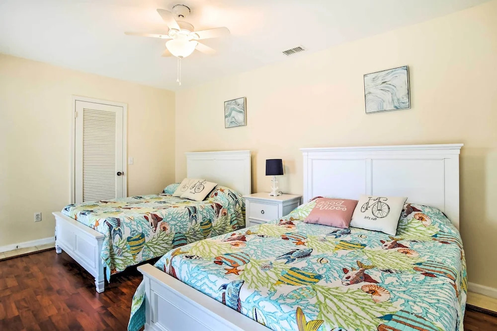 Riviera Beach Vacation Home w/ Pool: Walk to Beach