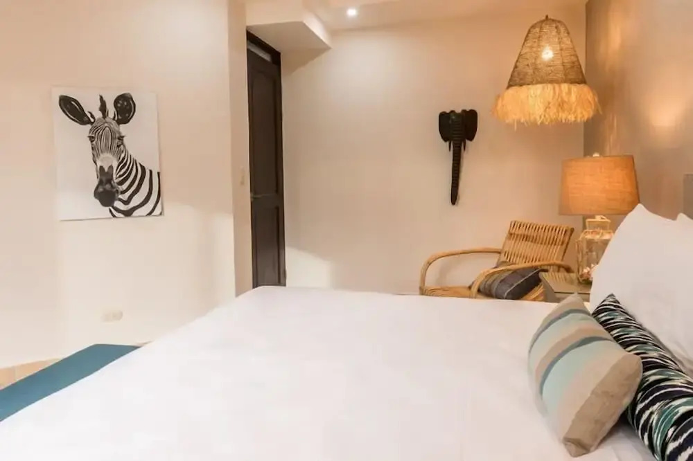Newly Remodeled Ground Floor Sea Side Apartment